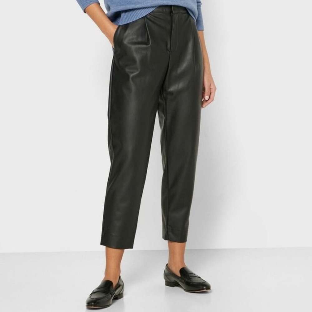 Banana Republic Vegan Leather Tapered Leg Ankle Pants Sz 6 Black Pleated 615354